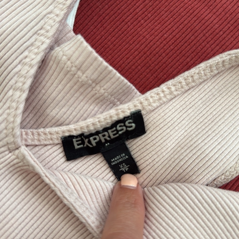 Express Ribbed V-Neck Tank Tops XS - Picture 4 of 4